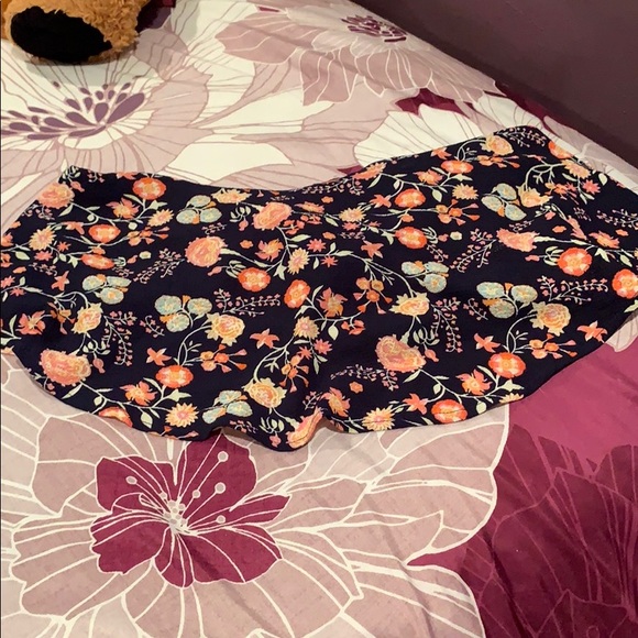 🌼🌸 Floral 2 piece Set skirt and strapless flowy Top lightweight - Picture 3 of 4